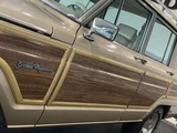 1989 Jeep Grand Wagoneer Sedan for sale, Japanese used car export - photo 39 of 60 | GULJI TRADERS