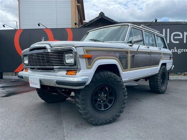 2001 Jeep Grand Wagoneer Sedan for sale, Japanese used car export | GULJI TRADERS