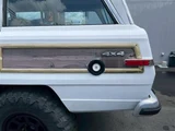 2001 Jeep Grand Wagoneer Sedan for sale, Japanese used car export - photo 18 of 30 | GULJI TRADERS