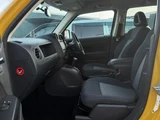 2009 Jeep Patriot 4WD Sedan for sale, Japanese used car export - photo 11 of 40 | GULJI TRADERS