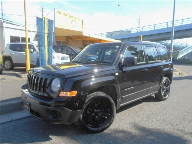 2012 Jeep Patriot Sport - photo 1 2012 Jeep Patriot Sport Sedan for sale, Japanese used car export - photo 1 of 55 | GULJI TRADERS
