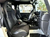 2004 Jeep Wrangler Sport 4WD Jeep for sale, Japanese used car export - photo 19 of 20 | GULJI TRADERS