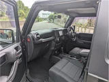 2011 Jeep Wrangler Sport 4WD Jeep for sale, Japanese used car export - photo 22 of 52 | GULJI TRADERS