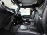 2014 Jeep Wrangler 4WD Bluetooth Jeep for sale, Japanese used car export - photo 29 of 50 | GULJI TRADERS