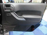 2014 Jeep Wrangler 4WD Bluetooth Jeep for sale, Japanese used car export - photo 33 of 50 | GULJI TRADERS