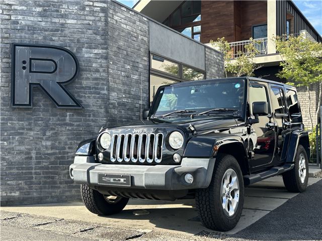 2016 Jeep Wrangler 4WD Jeep for sale, Japanese used car export - photo 1 of 40 | GULJI TRADERS