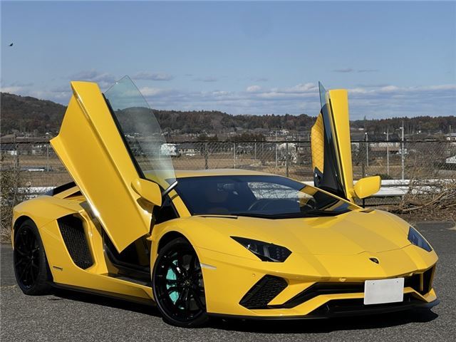 2018 Lamborghini Aventador S. Powercraft Muffler - photo 1 2018 Lamborghini Aventador S. Powercraft Muffler Yellow Coupe for sale, Japanese used car export | GULJI TRADERS