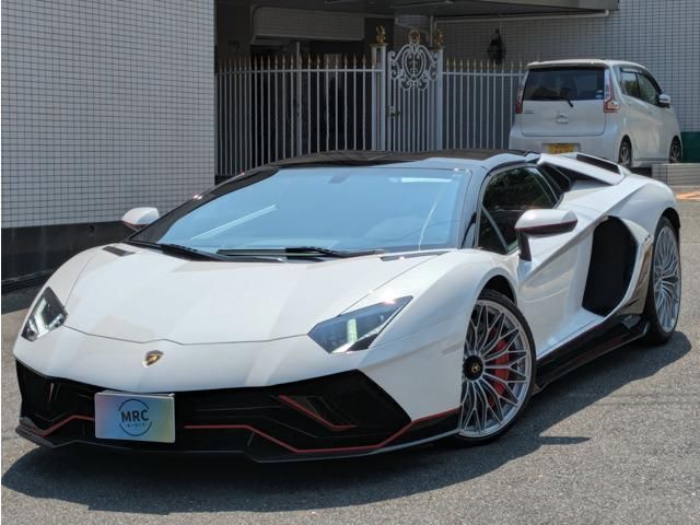 2022 Lamborghini Aventador LP780-4 Ultimate 4WD - photo 1 2022 Lamborghini Aventador LP780-4 Ultimate 4WD White Coupe for sale, Japanese used car export | GULJI TRADERS