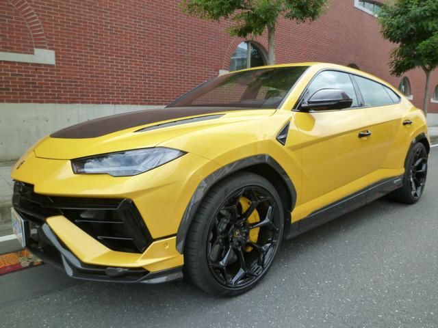 2025 Lamborghini Urus 4WD SUV for sale, Japanese used car export | GULJI TRADERS