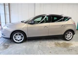 2014 Lancia Delta 1.6 Multijet 16V Brown Sedan for sale, Japanese used car export - photo 3 of 9 | GULJI TRADERS