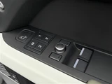 2021 Land Rover 90HSE 4WD 90HSE 4WD Gray Sedan for sale, Japanese used car export - photo 12 of 23 | GULJI TRADERS