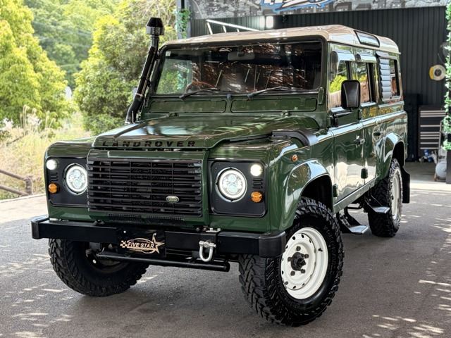 2002 Land Rover Defender 110SW Diesel Turbo 4WD - photo 1 2002 Land Rover Defender 110SW Diesel Turbo 4WD Green Jeep for sale, Japanese used car export | GULJI TRADERS