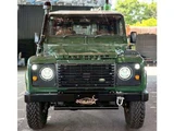 2002 Land Rover Defender 110SW Diesel Turbo 4WD Green Jeep for sale, Japanese used car export - photo 3 of 45 | GULJI TRADERS