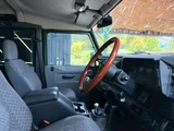 2002 Land Rover Defender 110SW Diesel Turbo 4WD Green Jeep for sale, Japanese used car export - photo 18 of 45 | GULJI TRADERS