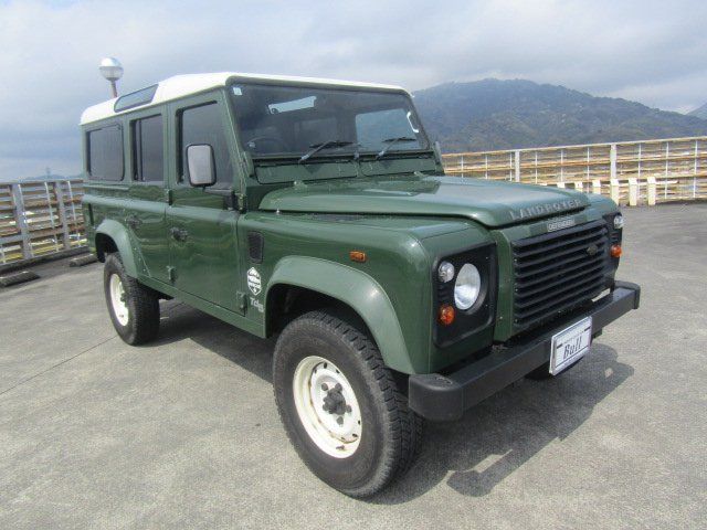2002 Land Rover Defender 110 - photo 1 2002 Land Rover Defender 110 Green Jeep for sale, Japanese used car export | GULJI TRADERS