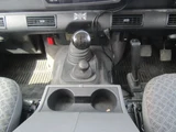 2002 Land Rover Defender 110 Green Jeep for sale, Japanese used car export - photo 17 of 24 | GULJI TRADERS