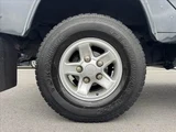 2010 Land Rover Defender Base Black Jeep for sale, Japanese used car export - photo 37 of 48 | GULJI TRADERS