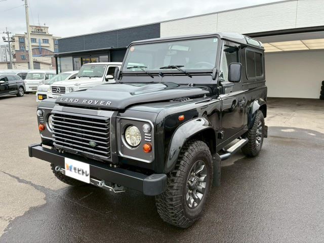 2014 Land Rover Defender - photo 1 2014 Land Rover Defender Black Jeep for sale, Japanese used car export - photo 1 of 69 | GULJI TRADERS