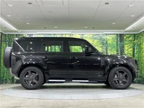 2021 Land Rover Defender 110X- Dynamic SE Black Jeep for sale, Japanese used car export - photo 16 of 26 | GULJI TRADERS