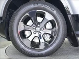 2022 Land Rover Defender 110X Dynamic SE D300 Silver Jeep for sale, Japanese used car export - photo 22 of 50 | GULJI TRADERS