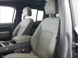 2022 Land Rover Defender 110X Dynamic SE D300 Silver Jeep for sale, Japanese used car export - photo 39 of 50 | GULJI TRADERS