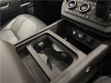 2023 Land Rover Defender 110X- Dynamic HSE D300 Silver Jeep for sale, Japanese used car export - photo 27 of 78 | GULJI TRADERS