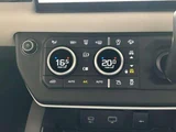 2023 Land Rover Defender 110 X Dynamic SE 3.0L D300 Gray Jeep for sale, Japanese used car export - photo 14 of 24 | GULJI TRADERS