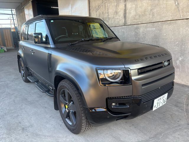 2024 Land Rover Defender 110X Dynamic HSE - photo 1 2024 Land Rover Defender 110X Dynamic HSE Gray Jeep for sale, Japanese used car export - photo 1 of 10 | GULJI TRADERS