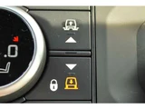 2025 Land Rover Defender 110 X-Dynamic SE 2.0L P300 4WD Other Jeep for sale, Japanese used car export - photo 16 of 34 | GULJI TRADERS