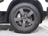 2025 Land Rover Defender 90 X-Dynamic HSE 3.0L D350 D White Jeep for sale, Japanese used car export - photo 11 of 20 | GULJI TRADERS