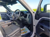 2026 Land Rover Defender 110X-Dynamic HSE PHEV P300e Gray Jeep for sale, Japanese used car export - photo 10 of 29 | GULJI TRADERS