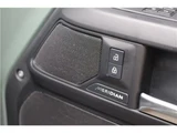 2026 Land Rover Defender X Trophy Edition Other Jeep for sale, Japanese used car export - photo 28 of 36 | GULJI TRADERS