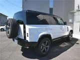 2026 Land Rover Defender 110X-Dynamic SE P300 Air suspension Sunroof White Jeep for sale, Japanese used car export - photo 11 of 79 | GULJI TRADERS