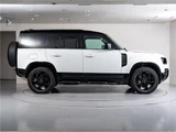 2026 Land Rover Defender 110X-Dynamic SE D350 Air Suspension Equipped Vehicle White Jeep for sale, Japanese used car export - photo 17 of 30 | GULJI TRADERS