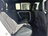 2026 Land Rover Defender Defender 110X Dynamic SE 4WD White Jeep for sale, Japanese used car export - photo 21 of 24 | GULJI TRADERS