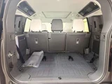2026 Land Rover Defender 110 X-Dynamic SE 2.0L P300 4WD Gray Jeep for sale, Japanese used car export - photo 8 of 20 | GULJI TRADERS