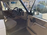 1995 Land Rover Discovery Tdi S SUV for sale, Japanese used car export - photo 12 of 24 | GULJI TRADERS