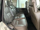 2002 Land Rover Discovery V8i ES 4WD SUV for sale, Japanese used car export - photo 7 of 9 | GULJI TRADERS