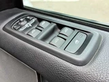 2011 Land Rover Discovery SE 4WD SUV for sale, Japanese used car export - photo 24 of 68 | GULJI TRADERS