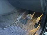 2015 Land Rover Discovery SUV for sale, Japanese used car export - photo 35 of 36 | GULJI TRADERS
