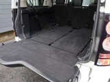 2017 Land Rover Discovery HSE 4WD SUV for sale, Japanese used car export - photo 17 of 45 | GULJI TRADERS