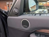 2018 Land Rover Discovery HSE SUV for sale, Japanese used car export - photo 39 of 44 | GULJI TRADERS