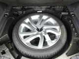2015 Land Rover Discovery Sport HSE 4WD SUV for sale, Japanese used car export - photo 28 of 59 | GULJI TRADERS