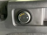 2019 Land Rover Discovery Sport R- Dynamic SE 180PS SUV for sale, Japanese used car export - photo 7 of 9 | GULJI TRADERS