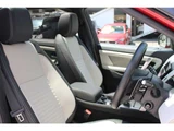 2024 Land Rover Discovery Sport Dynamic HSE 1.5L P300e 4WD SUV for sale, Japanese used car export - photo 25 of 32 | GULJI TRADERS