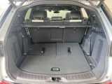 2024 Land Rover Discovery Sport Dynamic SE 2.0L D200 Diesel Turbo 4WD SUV for sale, Japanese used car export - photo 22 of 25 | GULJI TRADERS
