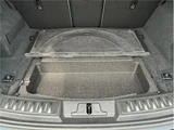 2023 Land Rover Range Rover Evoque R-Dynamic HSE SUV for sale, Japanese used car export - photo 18 of 54 | GULJI TRADERS