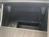 2024 Land Rover Range Rover Evoque Dynamic SE 2.0L P200 4WD SUV for sale, Japanese used car export - photo 15 of 24 | GULJI TRADERS