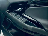 2025 Land Rover Range Rover Evoque Dynamic HSE P300e SUV for sale, Japanese used car export - photo 28 of 77 | GULJI TRADERS