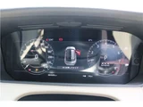 2018 Land Rover Range Rover Velar R Dynamic S 250PS SUV for sale, Japanese used car export - photo 12 of 41 | GULJI TRADERS